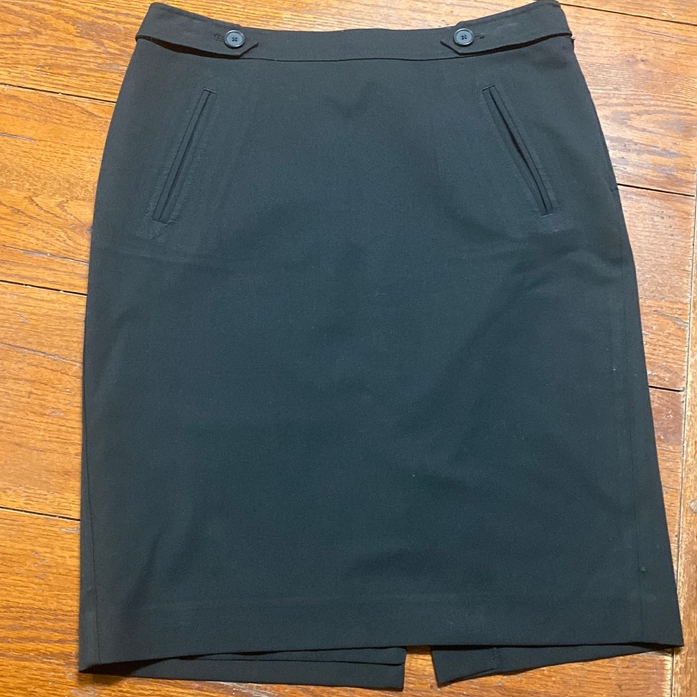 Loft size 8 black pencil skirt